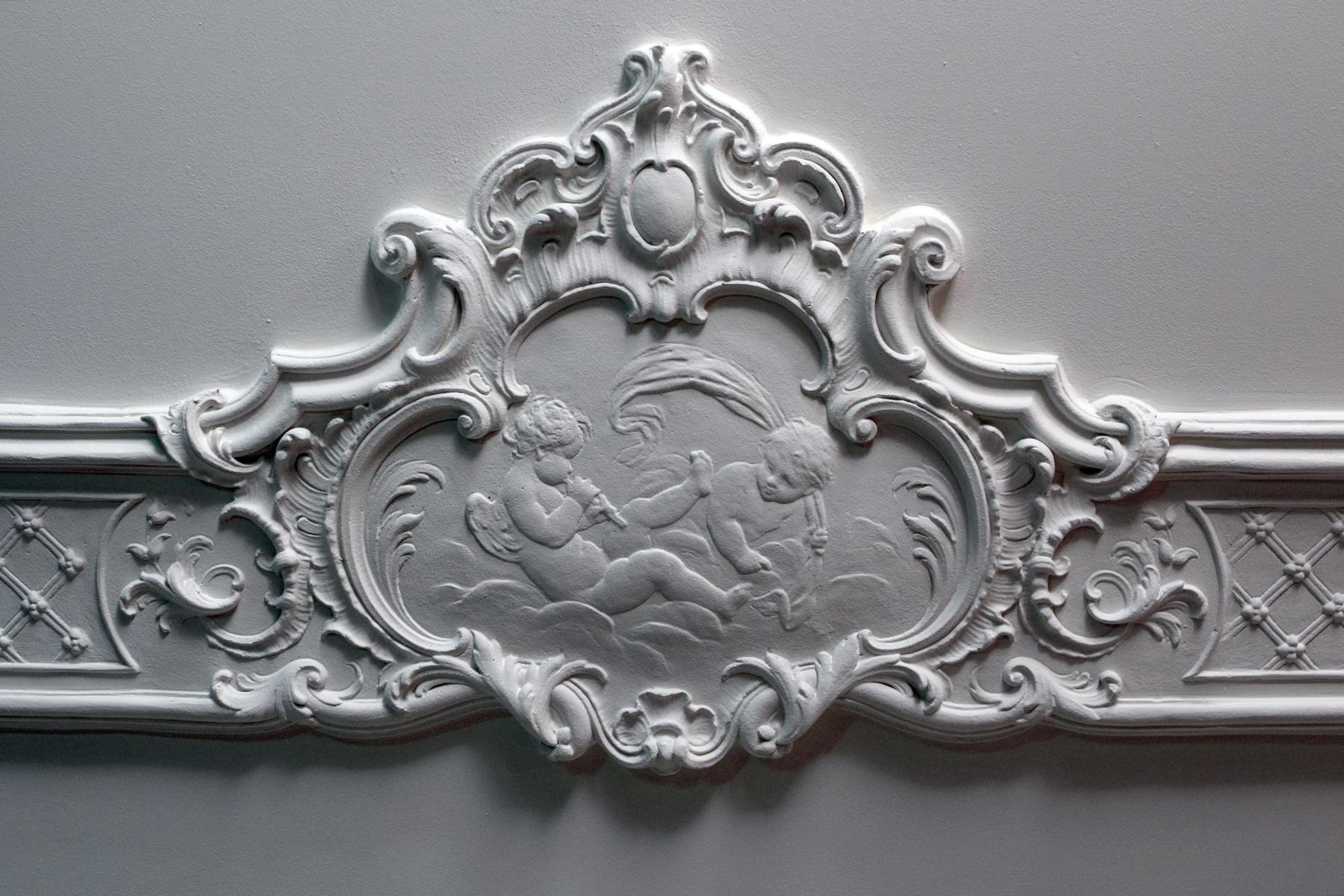 Decorative plaster element — DeCorGips