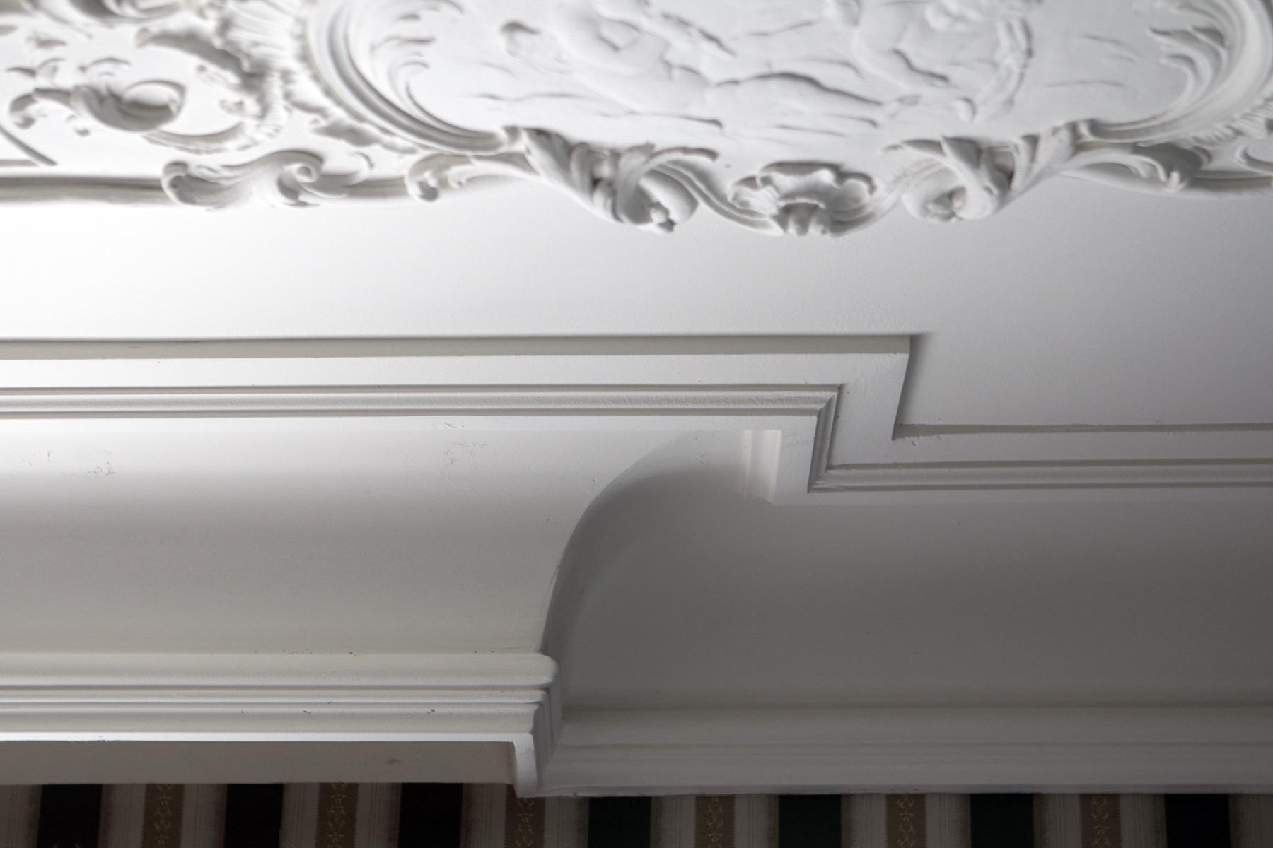 Decorative plaster cornice — DeCorGips