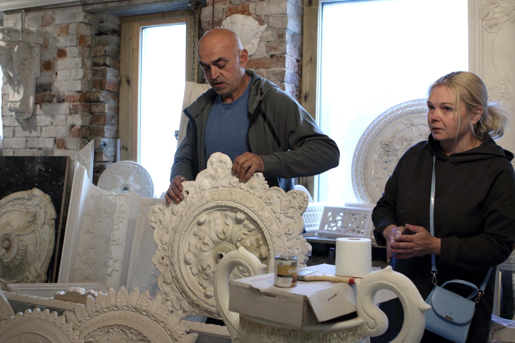 Plaster ceiling rosette — DeCorGips