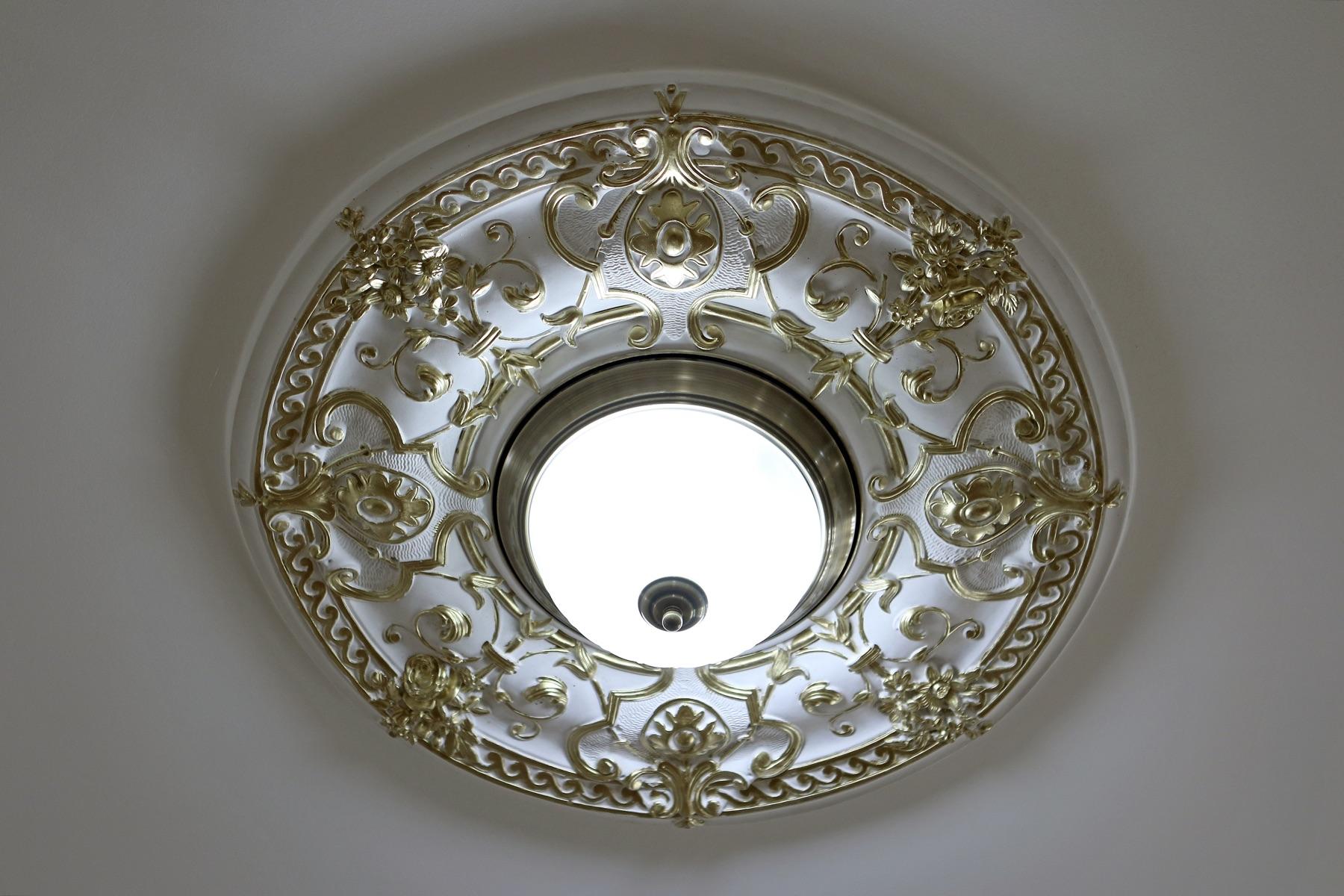 Plaster ceiling rosette — DeCorGips