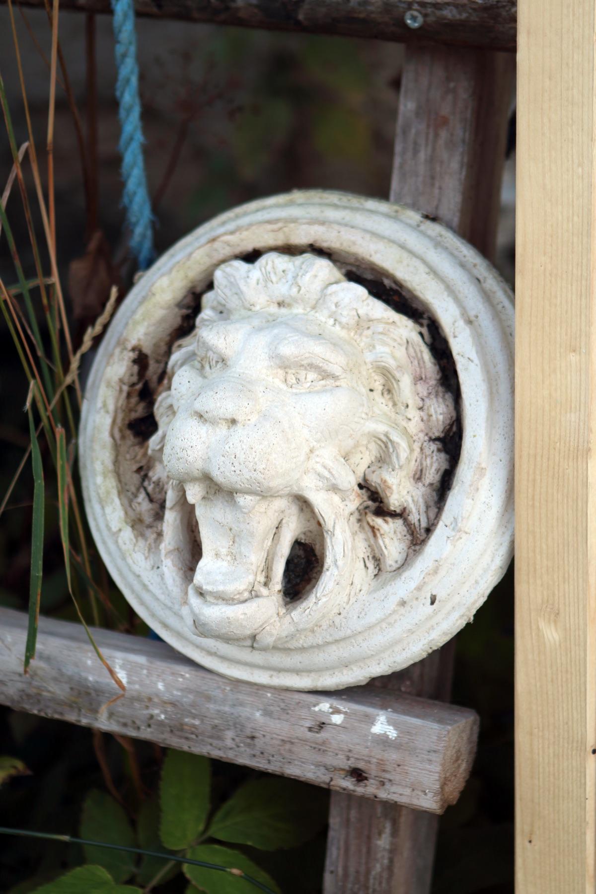 Decorative plaster element — DeCorGips
